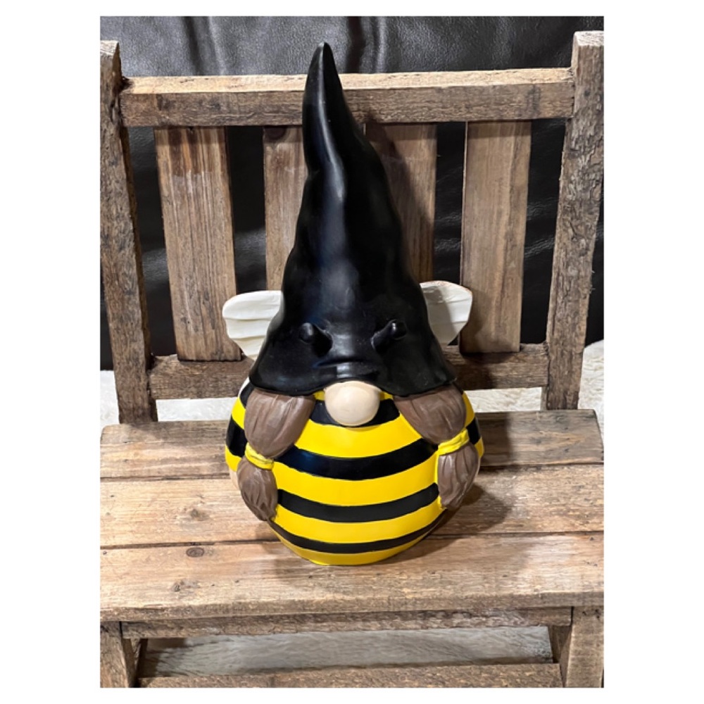 NEW Bumble Bee Gnome Decor ๐ - Picture 8 of 9